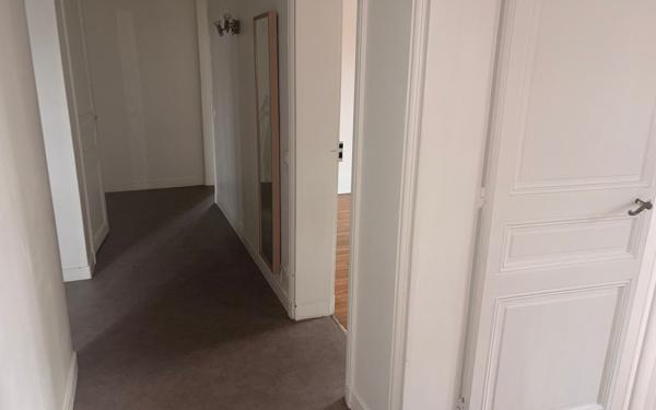 Appartement à vendre    3 pièces • 70,23 m2 Rosny-sous-Bois