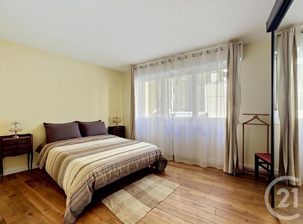 Appartement F5 à vendre  5 pièces - 115,16 m2 PARIS - 75020