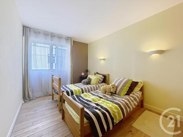 Appartement F5 à vendre  5 pièces - 115,16 m2 PARIS - 75020