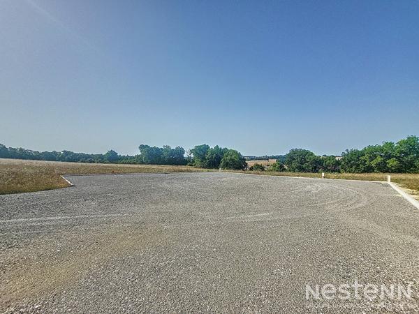 A Vendre Terrains à bâtir dans lotissement de douze lots à la campagne proche de Condom