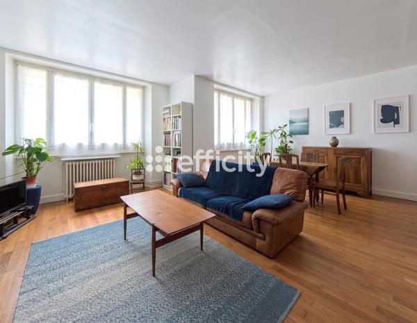 Appartement
         3 pièces
        - 86 m² 350 000 € *