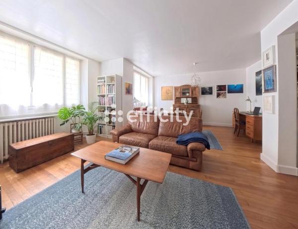 Appartement
         3 pièces
        - 86 m² 350 000 € *
