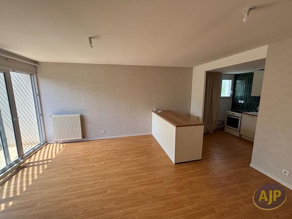 Location appartement Trelaze : 800 € - AJP Immobilier Angers