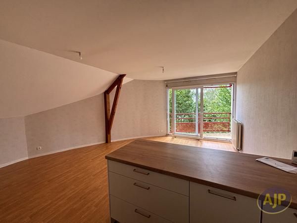 Location appartement Trelaze : 800 € - AJP Immobilier Angers