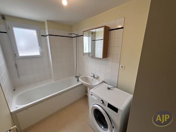 Location appartement Trelaze : 800 € - AJP Immobilier Angers