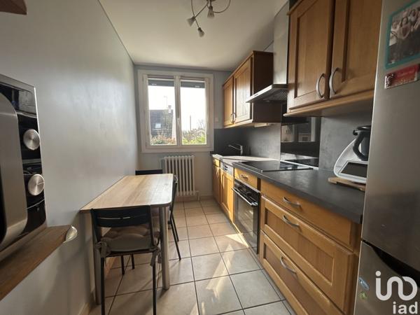 Maison 5 pièces de 100 m² à Sainte-Geneviève-des-Bois (91700)