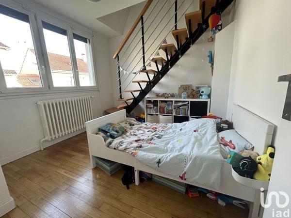 Maison 5 pièces de 100 m² à Sainte-Geneviève-des-Bois (91700)