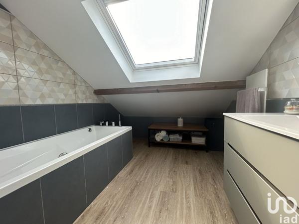 Maison 5 pièces de 100 m² à Sainte-Geneviève-des-Bois (91700)