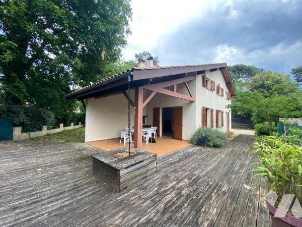 A VENDRE, Gironde, Bassin d'Arcachon, LEGE CAP FERRET, Claouey, proche du centre, sur un terrai...