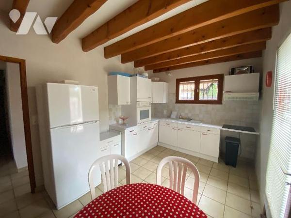 A VENDRE, Gironde, Bassin d'Arcachon, LEGE CAP FERRET, Claouey, proche du centre, sur un terrai...