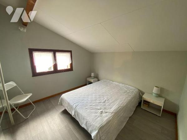 A VENDRE, Gironde, Bassin d'Arcachon, LEGE CAP FERRET, Claouey, proche du centre, sur un terrai...