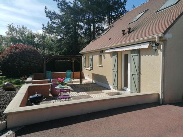 Houdan 10 mn / Maison familiale 5 chambres dans un village dynamique