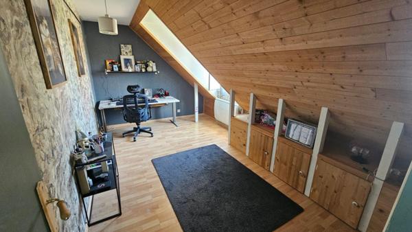 Houdan 10 mn / Maison familiale 5 chambres dans un village dynamique