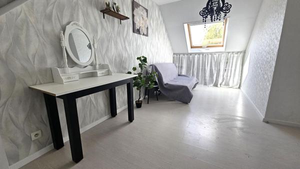 Houdan 10 mn / Maison familiale 5 chambres dans un village dynamique