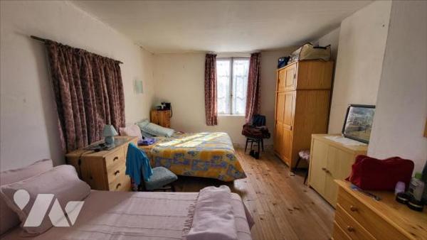 Maison en brique et colombage à rénover