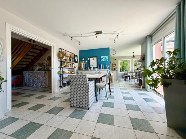 Maison avec vie de plain-pied et plage de Kerfany à pied.