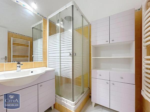 Appartement à louer 3 pièces 51m² Nîmes (30000)