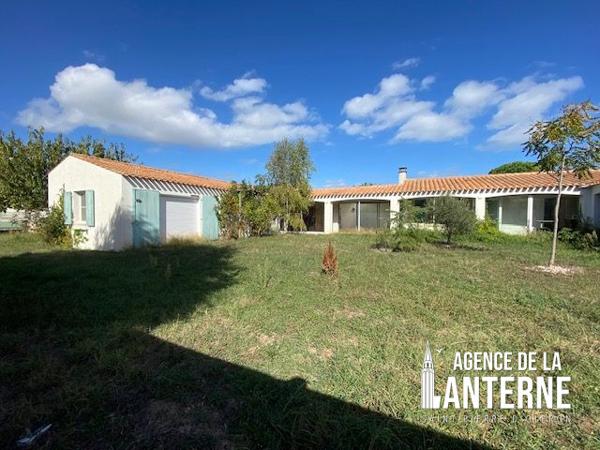 SAINT-PIERRE (CENTRE) - MAISON DE 180 m² - TERRAIN 1000 m²