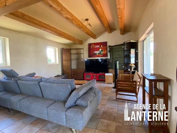 SAINT-PIERRE (CENTRE) - MAISON DE 180 m² - TERRAIN 1000 m²