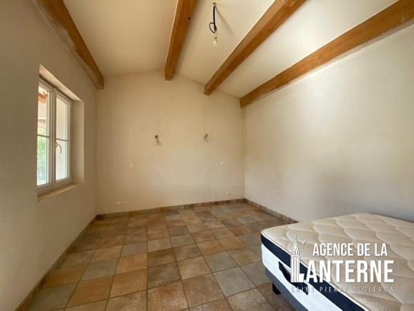SAINT-PIERRE (CENTRE) - MAISON DE 180 m² - TERRAIN 1000 m²