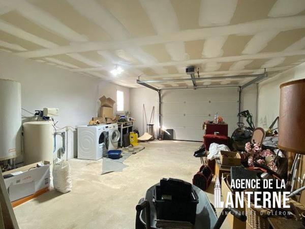 SAINT-PIERRE (CENTRE) - MAISON DE 180 m² - TERRAIN 1000 m²