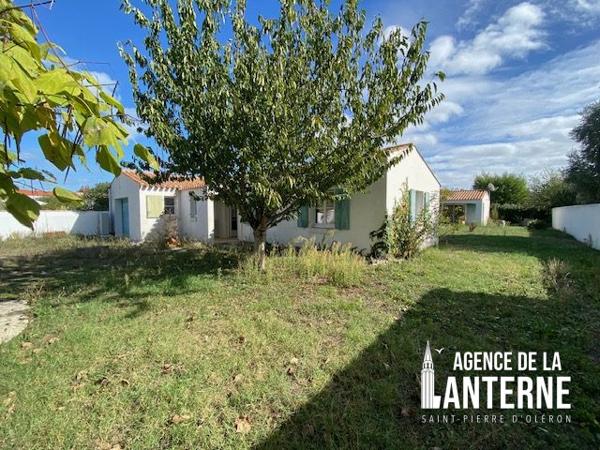 SAINT-PIERRE (CENTRE) - MAISON DE 180 m² - TERRAIN 1000 m²