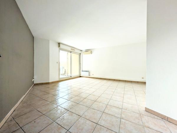 Chateau gombert (13013) Appartement 3 pièces avec terrasse et vue dégagée