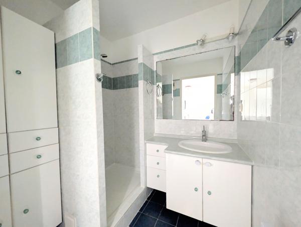 Chateau gombert (13013) Appartement 3 pièces avec terrasse et vue dégagée