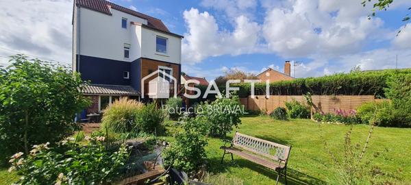 SUPERBE MAISON DE VILLE