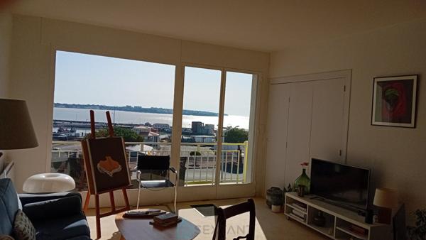 Royan Situation exeptionnelle double vue mer pour cet appartement 2 chambres