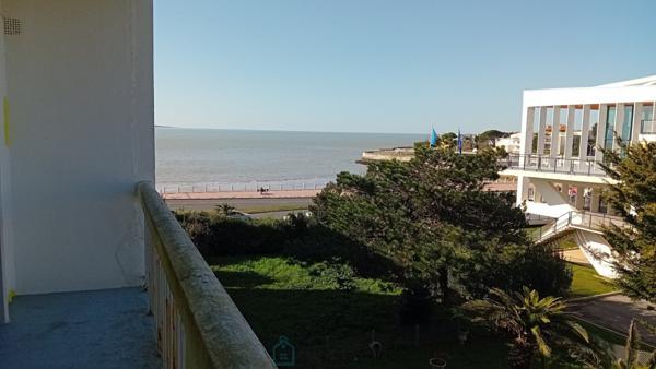 Royan Situation exeptionnelle double vue mer pour cet appartement 2 chambres