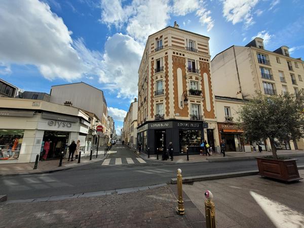 Puteaux : Hyper Centre-Ville , Appartement de 3 pièces de 65m² plus cagibi