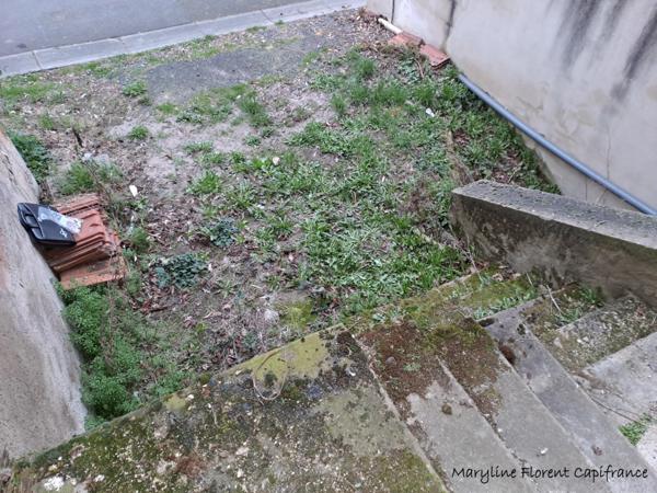 Batisse de caractère en pierre à rénover SAUVAGNAT SAINTE MARTHE (63)
