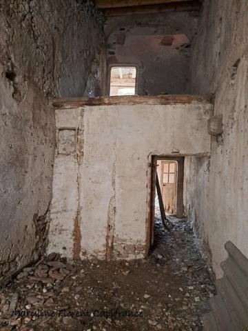 Batisse de caractère en pierre à rénover SAUVAGNAT SAINTE MARTHE (63)