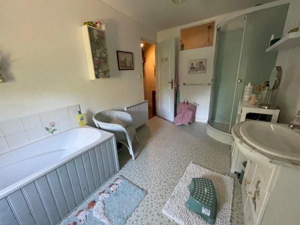 Maison de campagne rénovée avec vue campagne 153000€