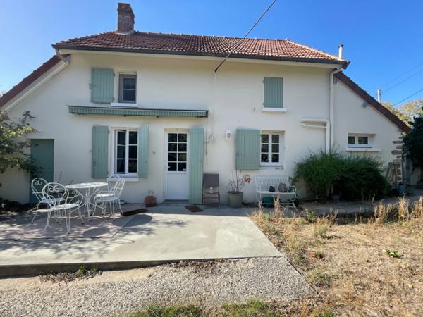 Maison de campagne rénovée avec vue campagne 153000€