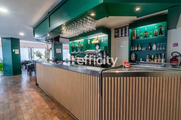 Fonds De Commerce - 170 m²