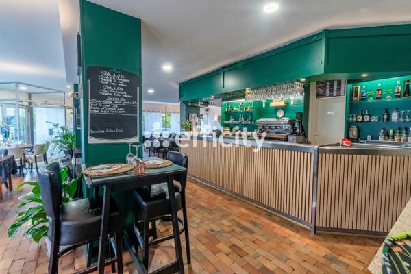 Fonds De Commerce - 170 m²