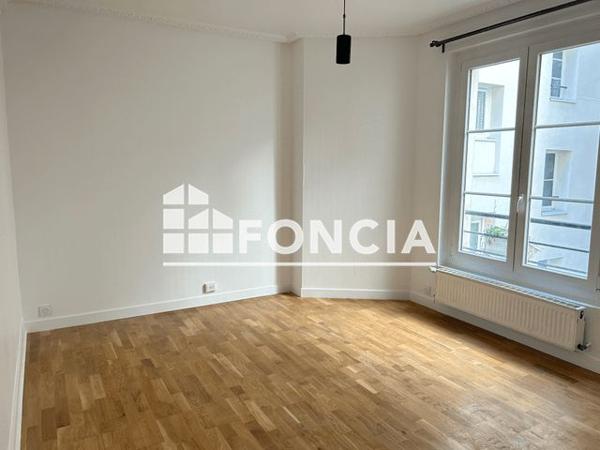 Location Appartement 2 pièces 45 m² - 7 RUE HERMANN LACHAPELLE Paris 75018