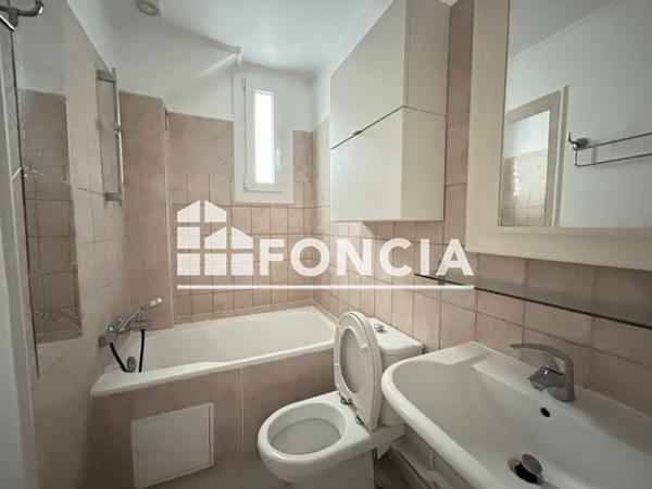 Location Appartement 2 pièces 45 m² - 7 RUE HERMANN LACHAPELLE Paris 75018