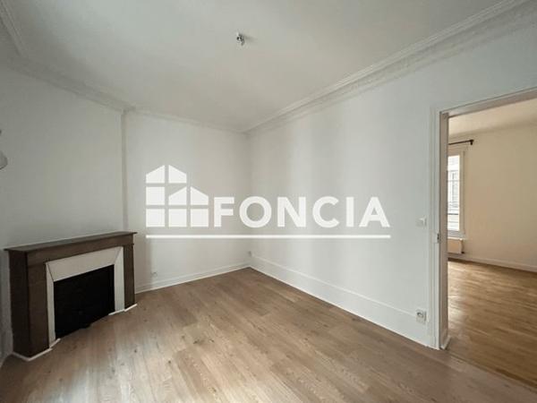 Location Appartement 2 pièces 45 m² - 7 RUE HERMANN LACHAPELLE Paris 75018