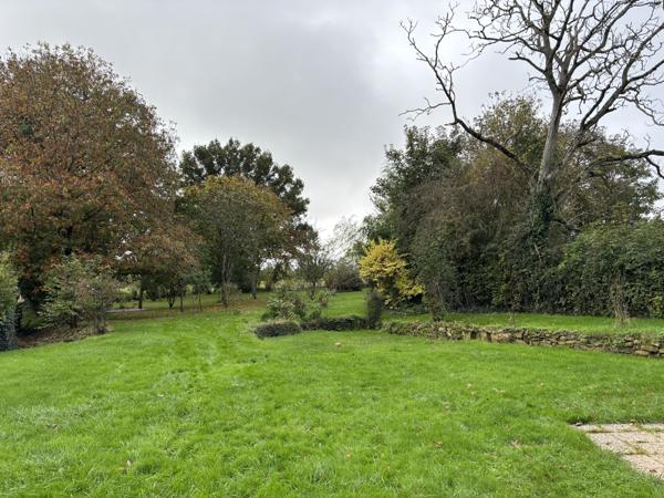 Montgivray - Longère de caractère sur 3639m² de terrain Montgivray (36400)