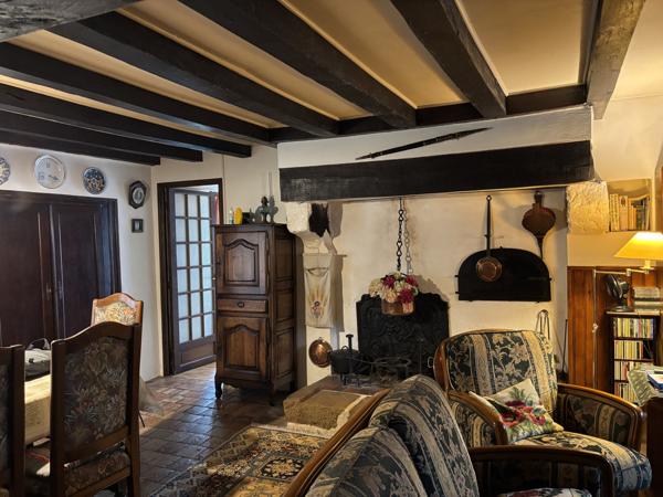 Montgivray - Longère de caractère sur 3639m² de terrain Montgivray (36400)