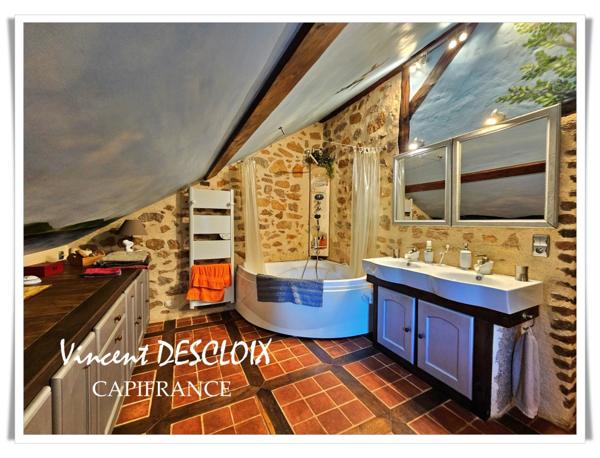 Propriété à vendre 7 pièces LA ROCHE EN BRENIL (21) Terrain 13 444m²