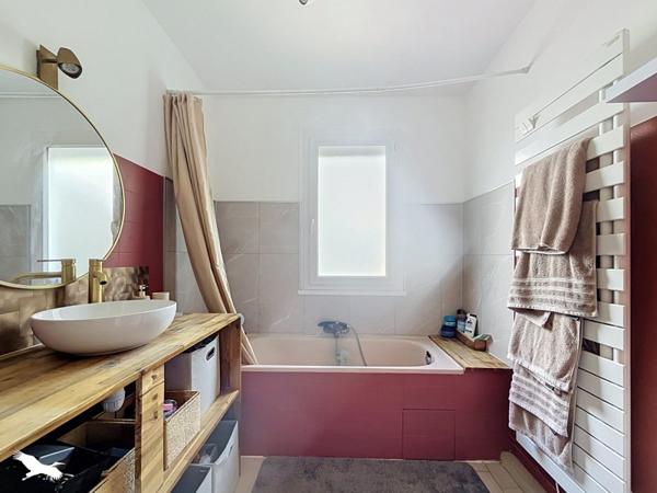 Maison à vendre 276 120 € Rochefort 4 p 78 m² DPE D
