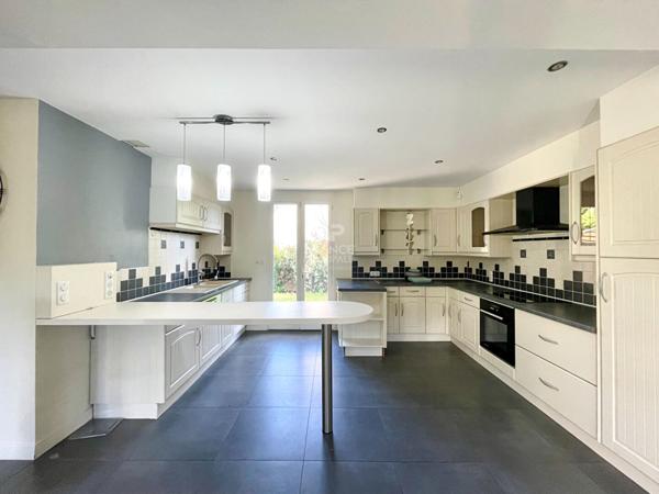 Maison Conflans Sainte Honorine 6 pièce(s) 125 m2 €469 000 ** - Référence 7614