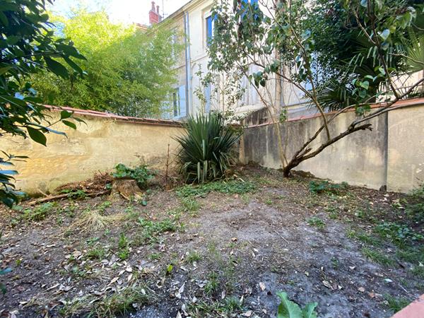 Appartement Bordeaux T1 bis 32 m2 avec terrasse et jardin