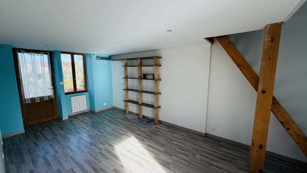 Vault-de-Lugny (89200) Maison 125m2 - trois chambre + mezzanine - jardin et dépendance