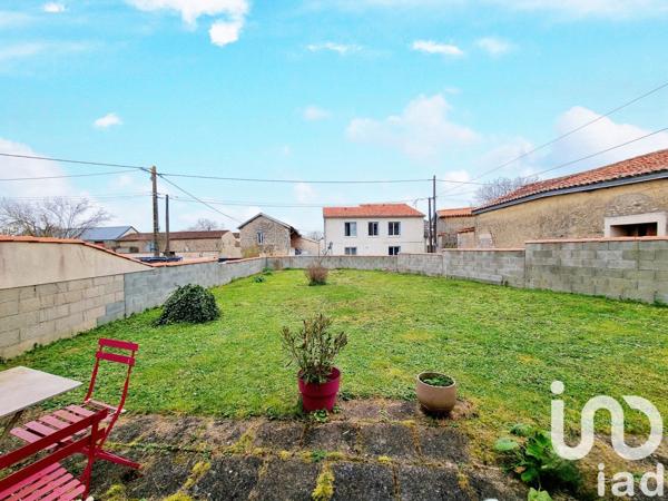 Maison à vendre 7 pièces 178 m² Neuville-de-Poitou