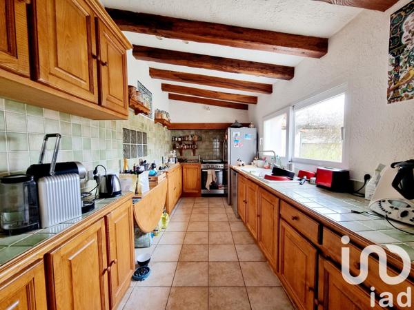 Maison à vendre 7 pièces 178 m² Neuville-de-Poitou